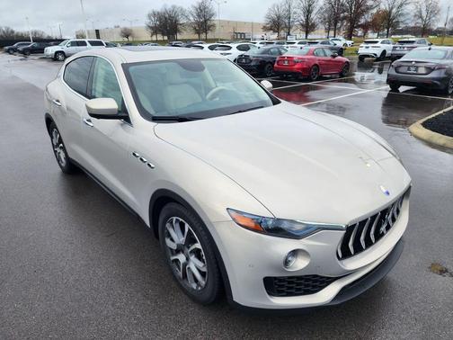 2017 Maserati Levante Base