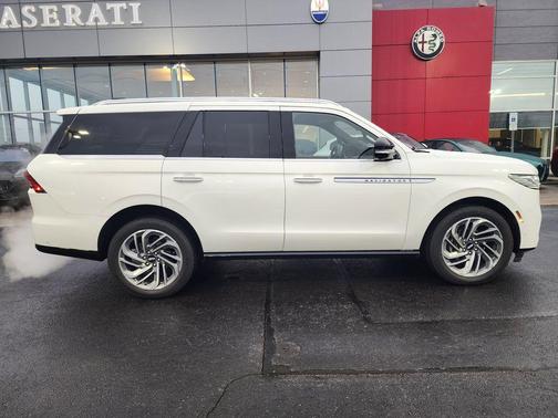 2025 Lincoln Navigator Reserve