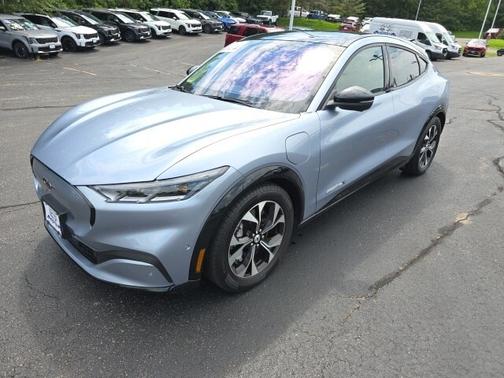 2022 Ford Mustang Mach-E PREMIUM