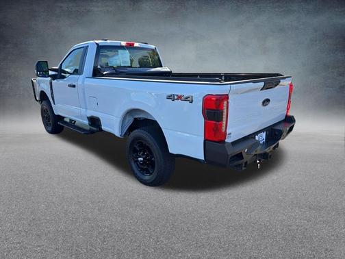 OXFORD WHITE 2023 Ford F-250 XL