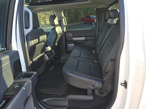 2024 Ford F-350 LARIAT SUPER DUTY