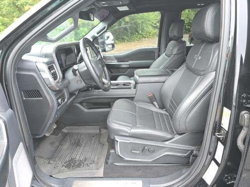 2025 Ford F-250 PLATINUM