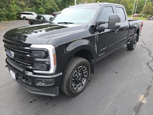 2025 Ford F-250 PLATINUM