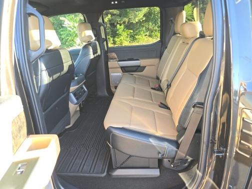 2024 Ford F-350 LARIAT SUPER DUTY