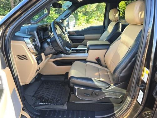 2024 Ford F-350 LARIAT SUPER DUTY