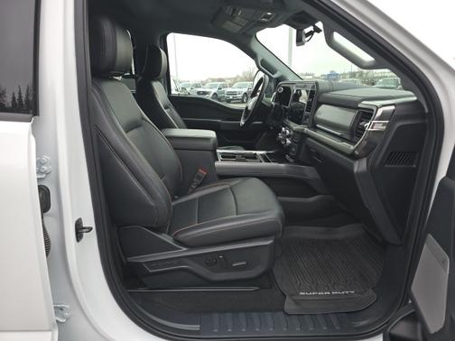 2025 Ford F-350 LARIAT SUPER DUTY