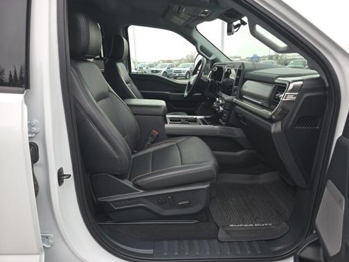 2025 Ford F-350 LARIAT SUPER DUTY