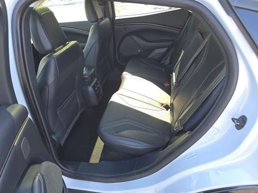 2022 Ford Mustang Mach-E PREMIUM