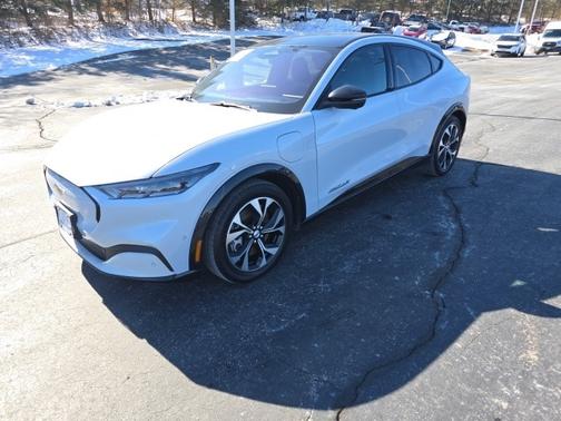 2022 Ford Mustang Mach-E PREMIUM