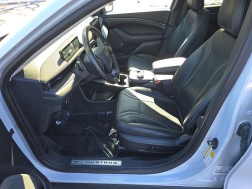 2022 Ford Mustang Mach-E PREMIUM