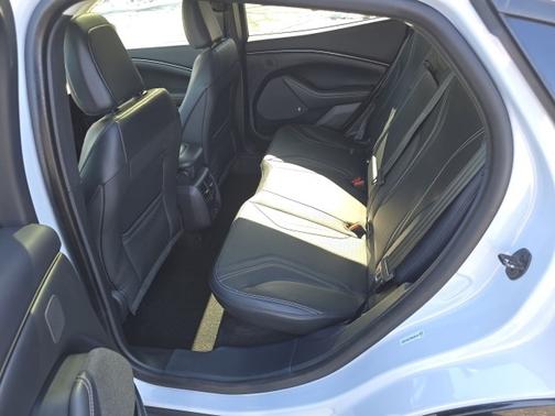 2022 Ford Mustang Mach-E PREMIUM