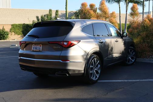 2023 Acura MDX 