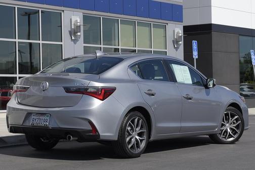 Photo 2 of 3 of 2022 Acura ILX