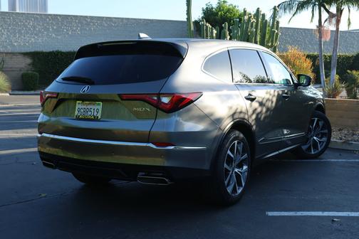 Liquid Carbon Metallic 2023 Acura MDX