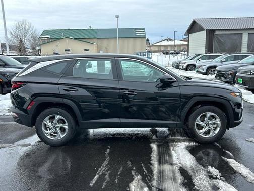 2024 Hyundai TUCSON SE