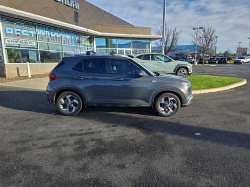 2024 Hyundai VENUE SEL