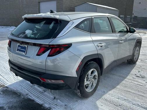 2024 Hyundai TUCSON SE