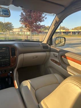 1999 Lexus LX 470 Base