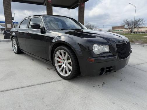 2005 Chrysler 300 SRT8