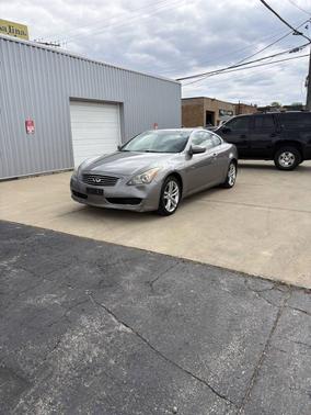 Liquid Platinum 2009 INFINITI G37x Base