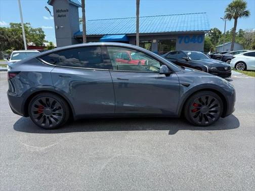 2023 Tesla Model Y Performance AWD