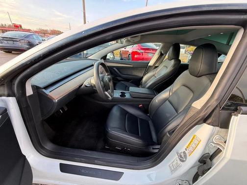 2023 Tesla Model 3 Standard Range