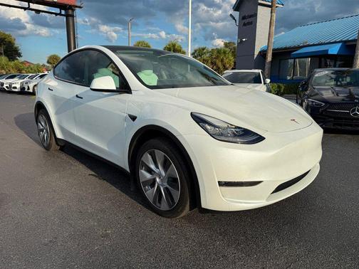 2023 Tesla Model Y Long Range AWD