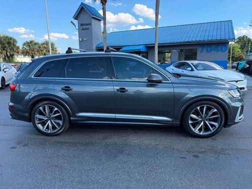 Daytona Gray Pearl Effect 2023 Audi SQ7 4.0T Prestige