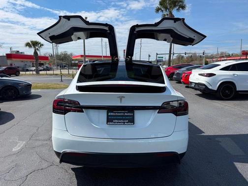 2022 Tesla Model X AWD