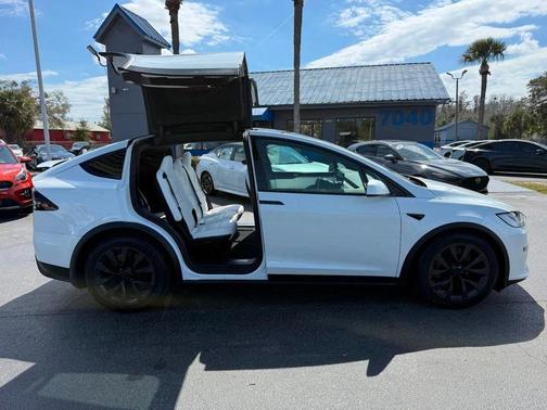 2022 Tesla Model X AWD
