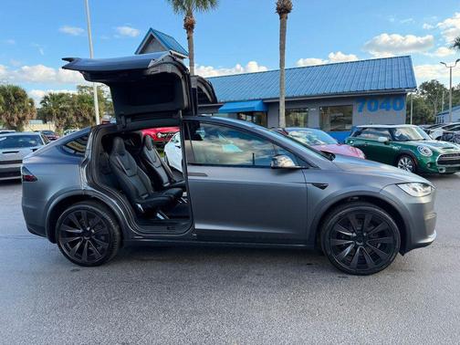 2022 Tesla Model X AWD
