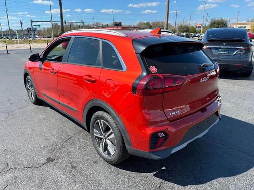 2022 Kia Niro LXS