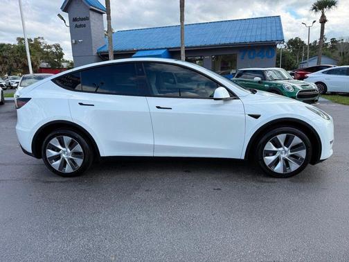2023 Tesla Model Y Long Range AWD