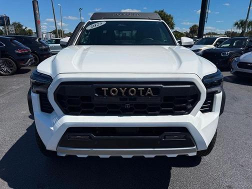 Ice Cap 2025 Toyota Tacoma Hybrid Trailhunter