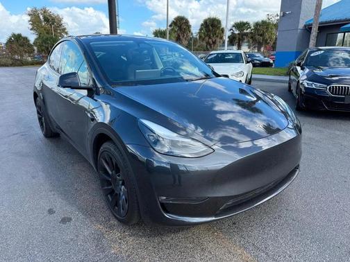 2024 Tesla Model Y Long Range AWD