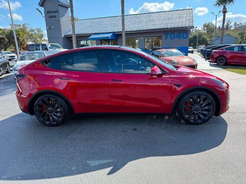 2023 Tesla Model Y Performance AWD