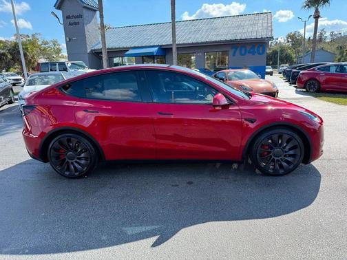 2023 Tesla Model Y Performance AWD