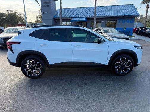 2025 Chevrolet Trax FWD 4dr 2RS