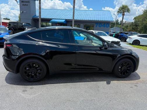 Solid Black 2023 Tesla Model Y **MODEL Y LONG RANGE AWD**AUTOSTEER PACKAGE**