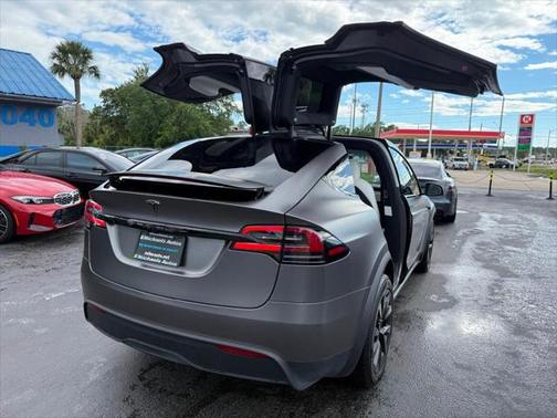 2022 Tesla Model X Dual Motor All-Wheel Drive