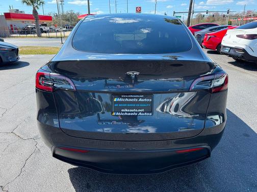 2025 Tesla Model Y Long Range AWD