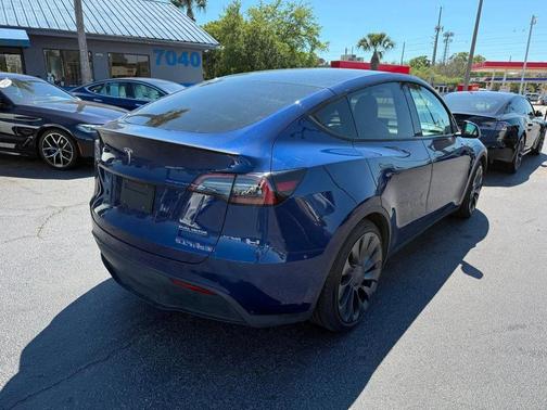 Deep Blue Metallic 2022 Tesla Model Y Performance AWD