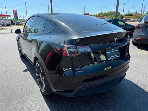 2022 Tesla Model Y Performance AWD