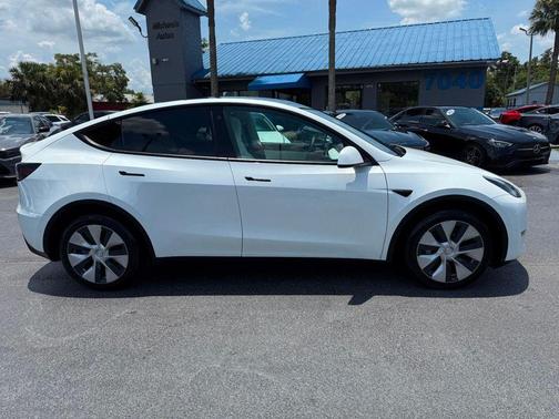 2022 Tesla Model Y Long Range AWD