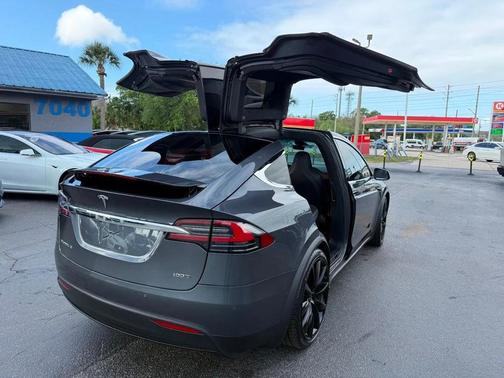 Gray 2018 Tesla Model X **MODEL X 100D** 7 PASSENGERS**22' WHEELS**AUTOPILOT**