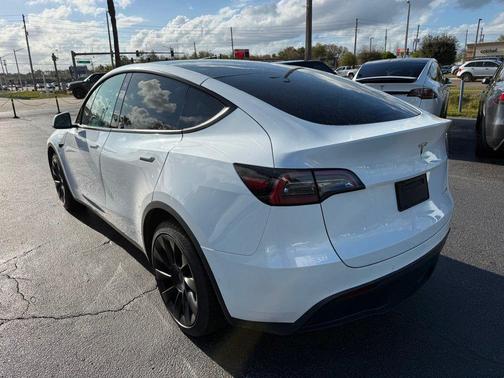 2022 Tesla Model Y Long Range AWD