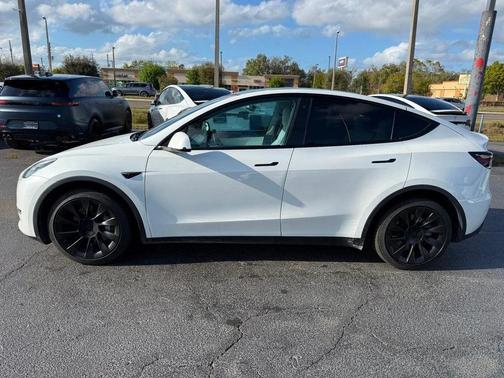 2022 Tesla Model Y Long Range AWD