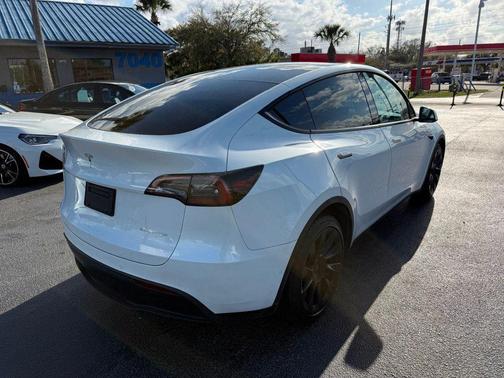 2022 Tesla Model Y Long Range AWD