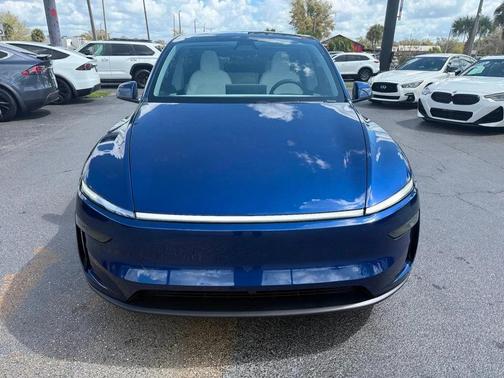 2026 Tesla Model Y Premium RWD