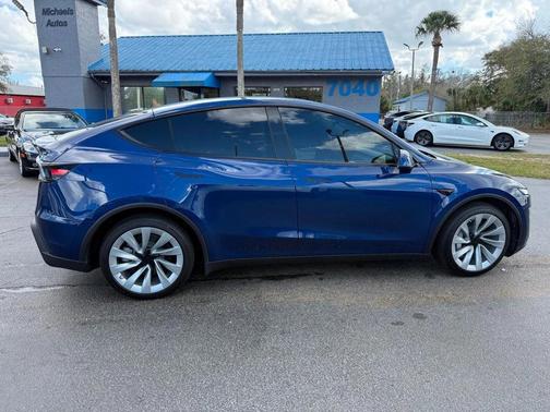 2026 Tesla Model Y Premium RWD